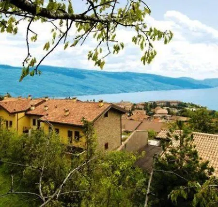 Mirena Aparthotel *