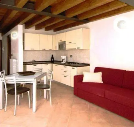 Aparthotel Mirena Tignale
