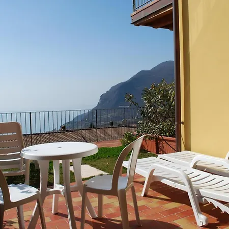Mirena Aparthotel *
